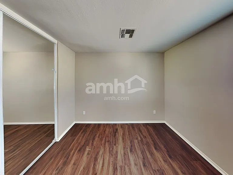 17321 W Tara Ln — Photo 19