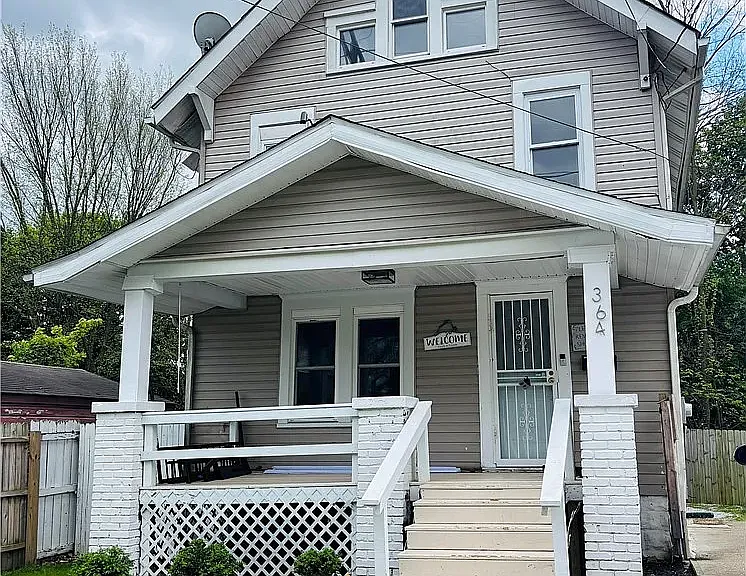 364 Ira Ave — Photo 1