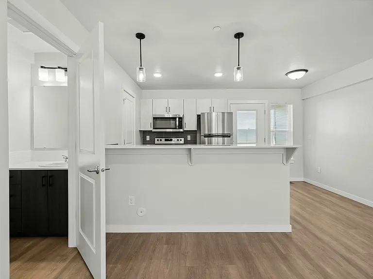 Bathroom/Kitchen