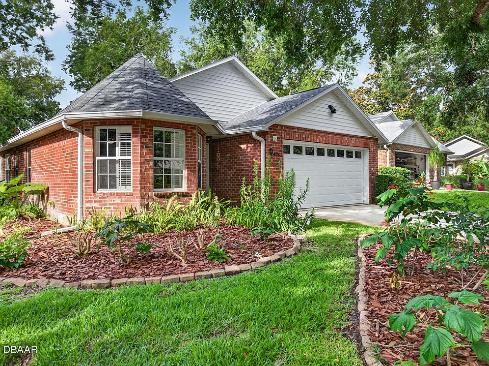 1st image of 18 Oak Village Dr