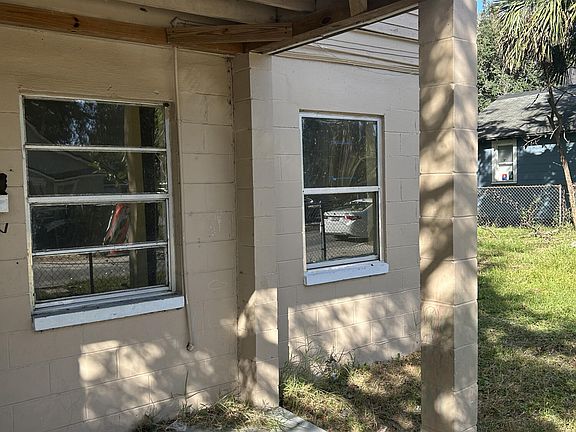 5th image of 1479 W 21ST Street