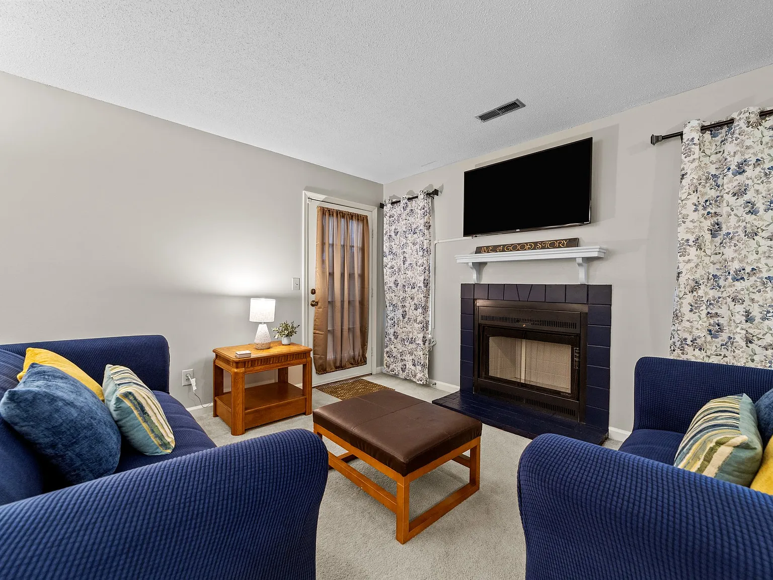 2 bed, $1,700 — Photo 4