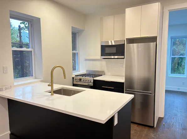 84 Palisade Avenue image 1 of 8