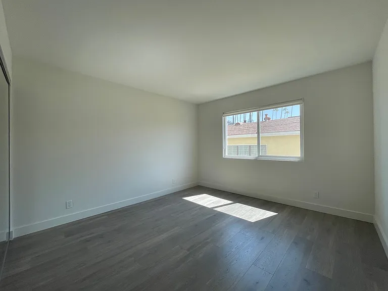 4574 Finley Ave #4 — Photo 11