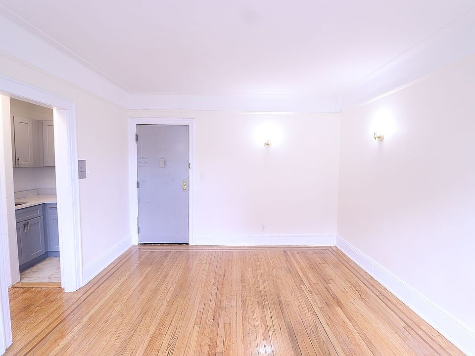 2nd image of 86-02 Forest Pkwy #1CC
