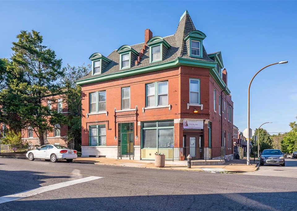 1st image of 3129 Chippewa St