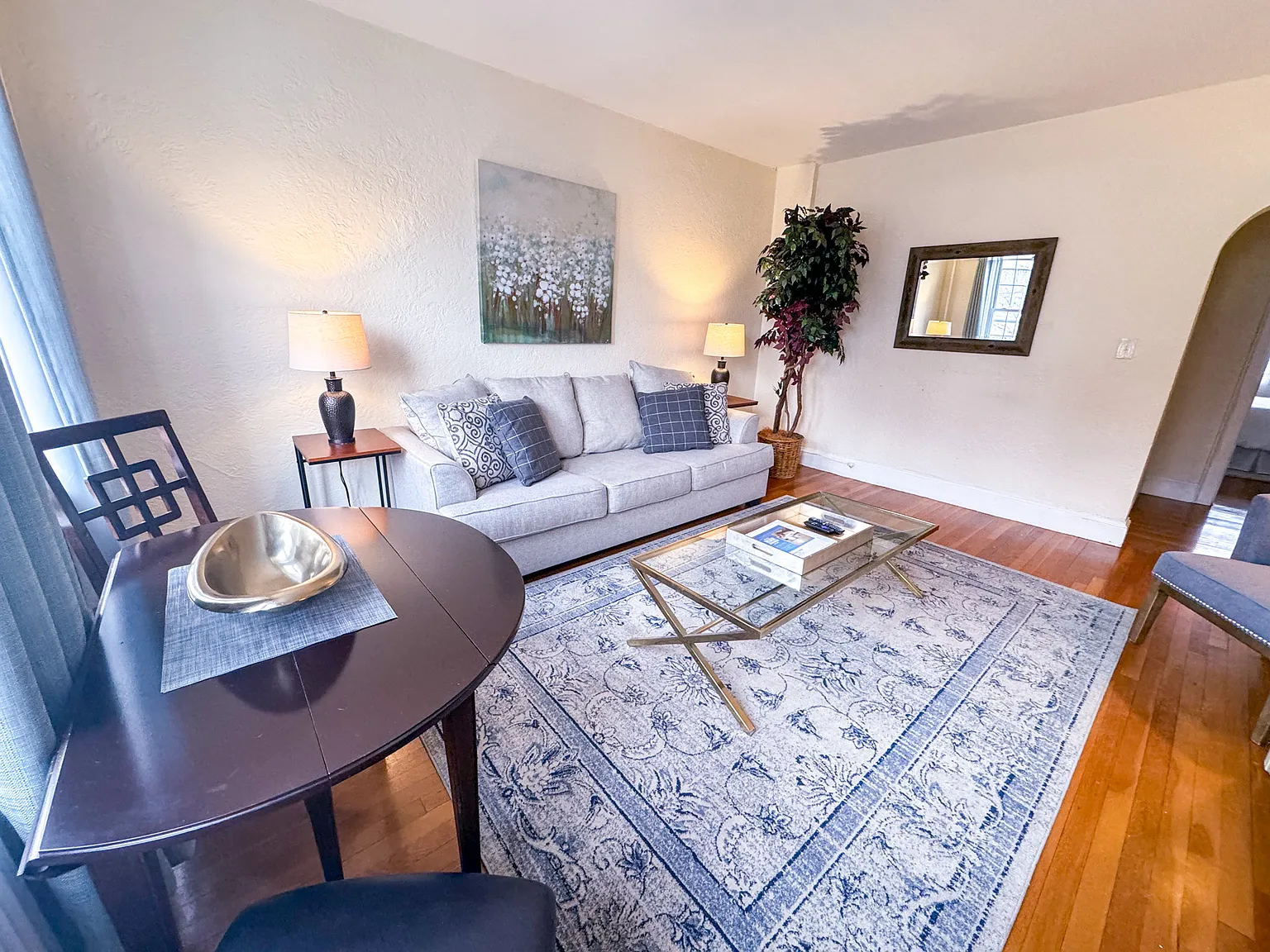 1 bed, 1.0 bath, 700 sqft, $3,800 — Photo 4