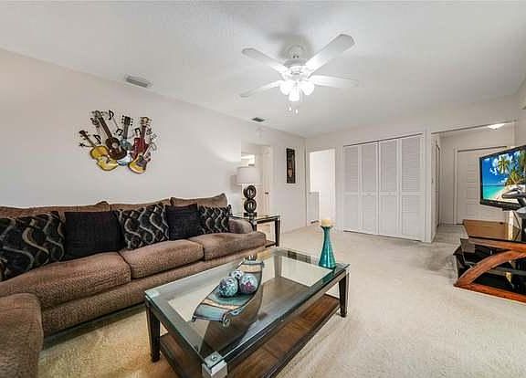 4th image of 25034 Wateau Ct