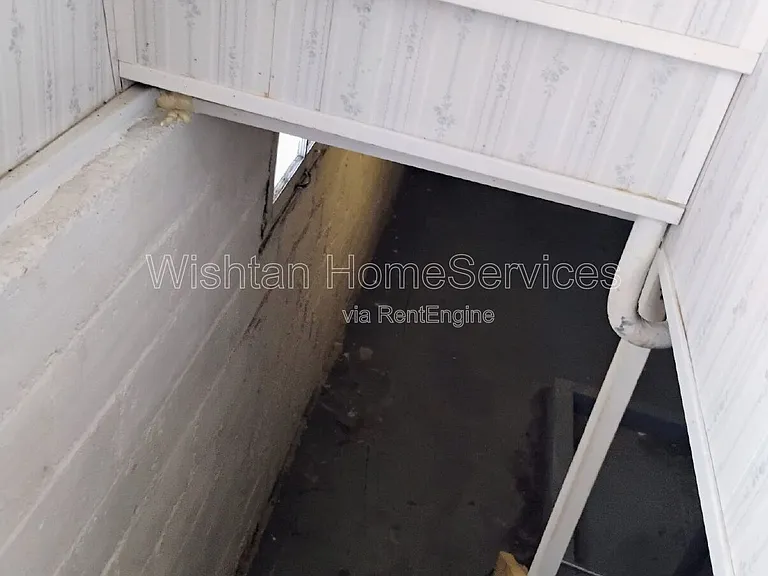 159 W Locust St — Photo 18