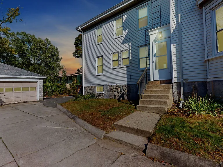 184 Ash St — Photo 18