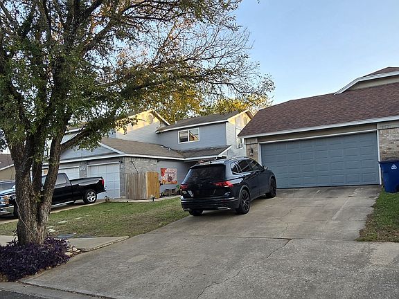 2nd image of 2621 Gwendolyn Ln APT A