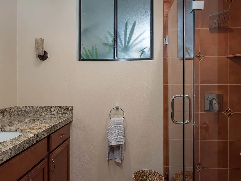 132 Yale Dr — Photo 33