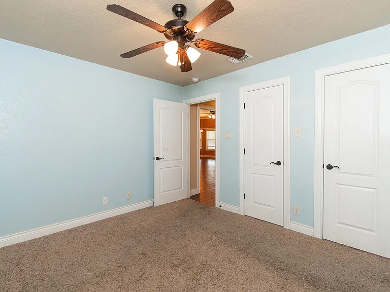 2513 Jackson Dr — Photo 18