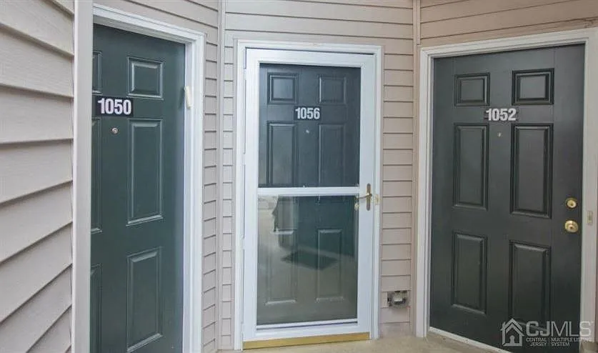 3 bed, 2.5 bath, $3,150 — Photo 2