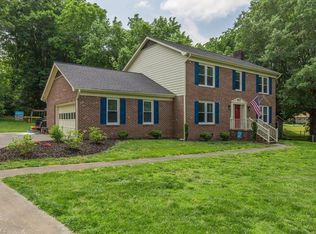 7193 Round Hill Ct, Kernersville, NC 27284