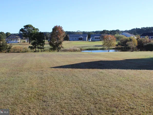 165 Captains Corridor, Greenbackville, VA 23356