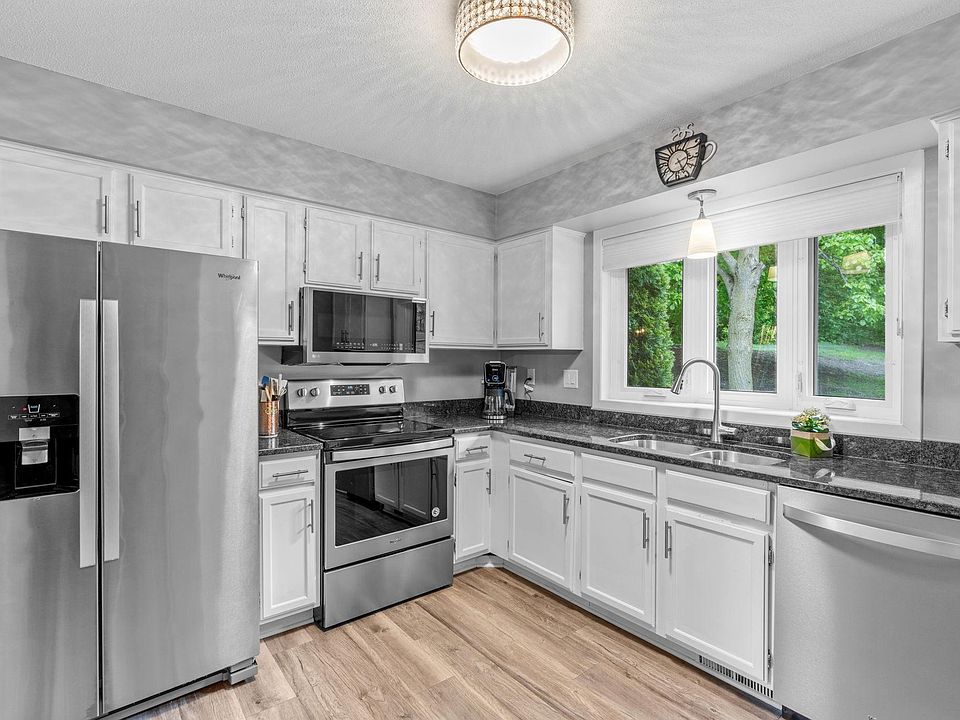 1st image of 3980 Orchid Ln N