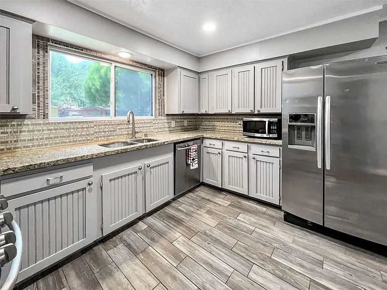 6347 Limestone St — Photo 3