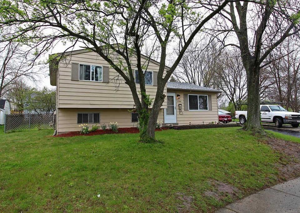 1st image of 3744 E Paris Blvd