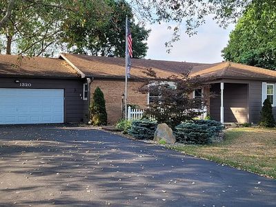 1320 Sunset Dr, Winona Lake, IN, 46590