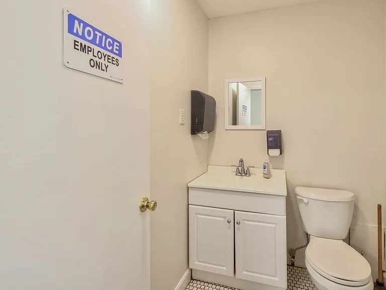 400 West St #2 — Photo 7