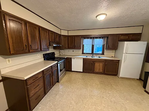 44 N Pleasant St #UPPER Photo 1
