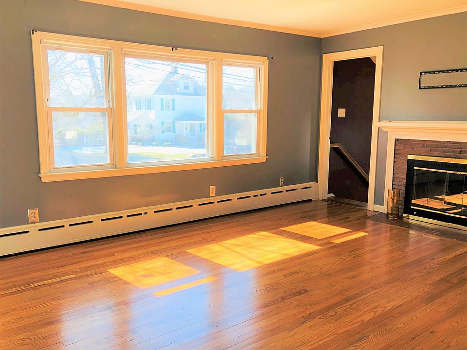 402 Skiff St, North Haven, CT 06473 Zillow