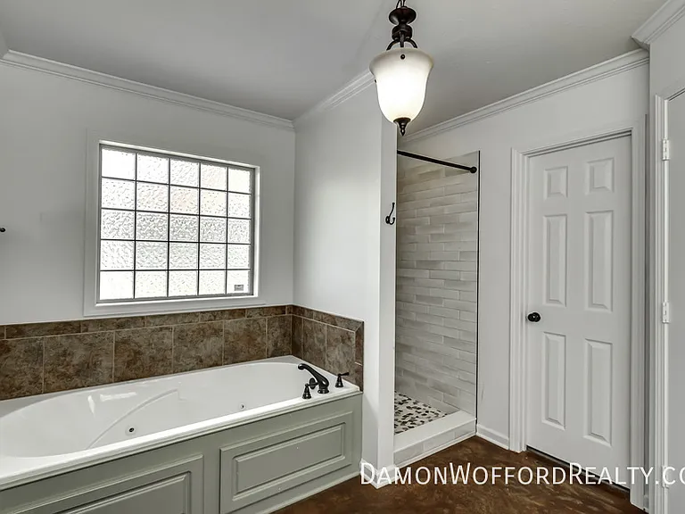 107 Emry Cv — Photo 99
