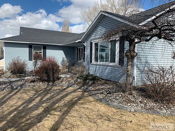 3rd image of 117 Ponderosa Ave