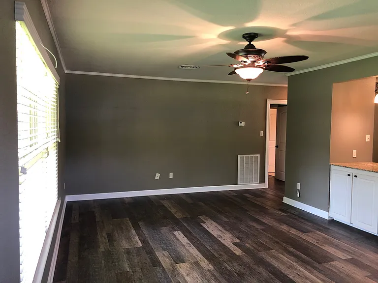 368 Oak St — Photo 6