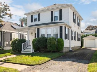 31 Baldwin St, East Providence, RI 02914