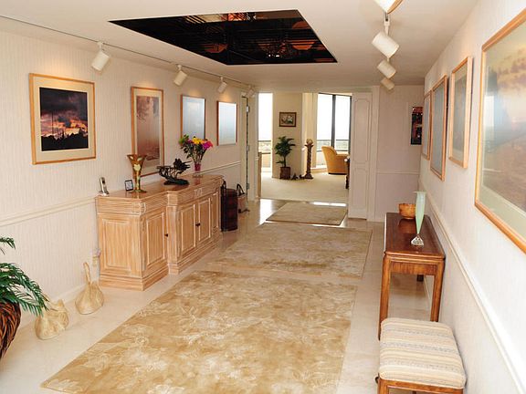 4th image of 100 Lakeshore Dr APT 1758