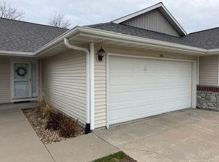 1335 Crescent View Dr NE, Cedar Rapids, IA