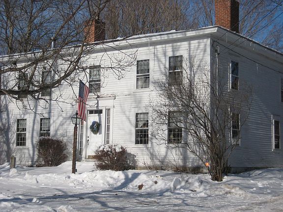 Front of house in Winter