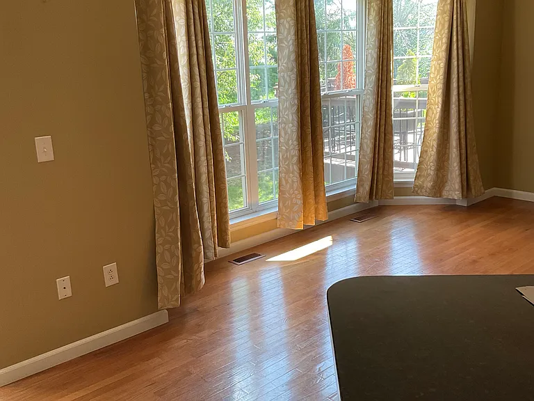 6846 Hampshire Ct — Photo 9