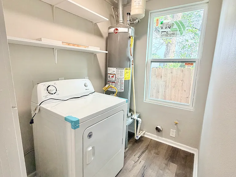 105 Dewitt St — Photo 27
