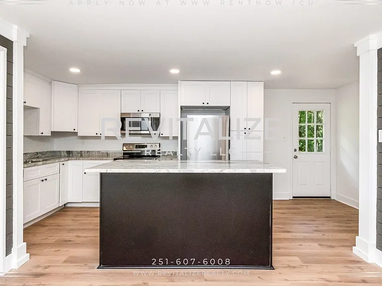 2365 Sybel Dr — Photo 9