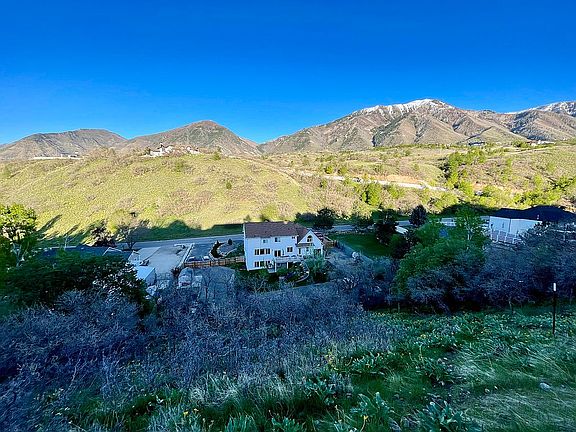 4th image of 387 N Loafer Canyon Rd