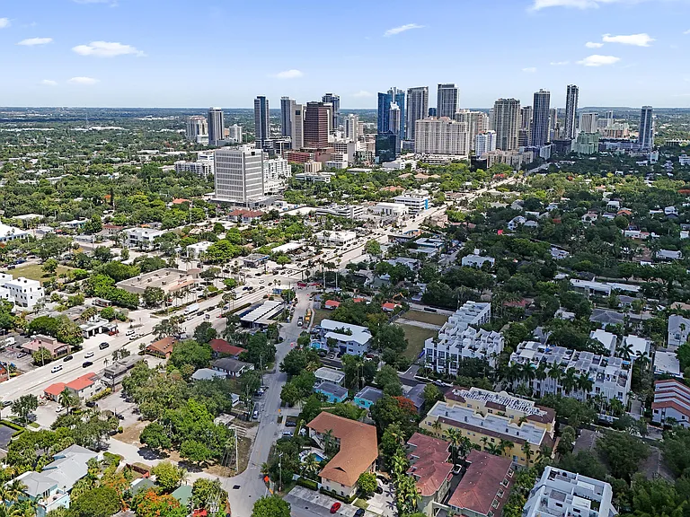 1250 Miami Rd #11 — Photo 3