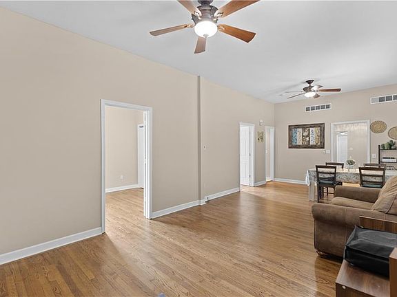 3rd image of 1211 Sumner Ave
