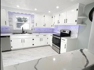 17 Raffia Rd, Enfield, CT 06082