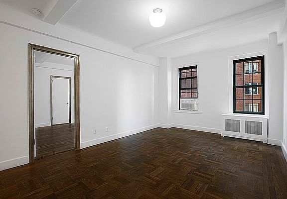 3rd image of 24 5th Ave APT 712A