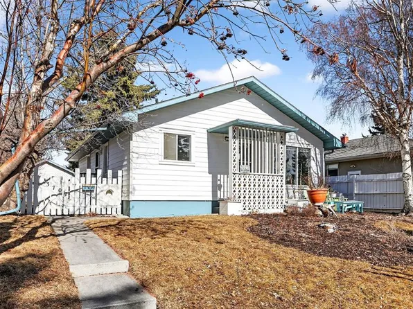 3707 S Glenbrook Dr SW, Calgary, AB T3E 4L8