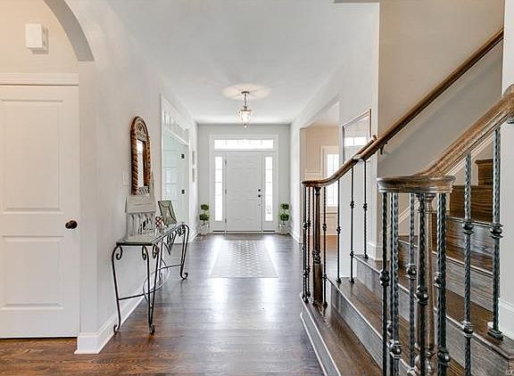 5th image of 5347 Heather Brook Ln