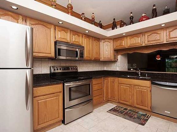 4th image of 467 Hamptoncrest 301 Cir