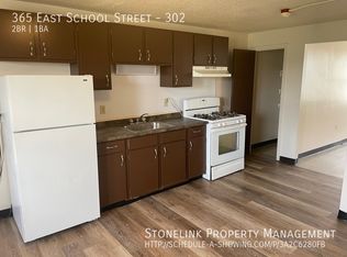 365 E School St APT 302, Woonsocket, RI 02895