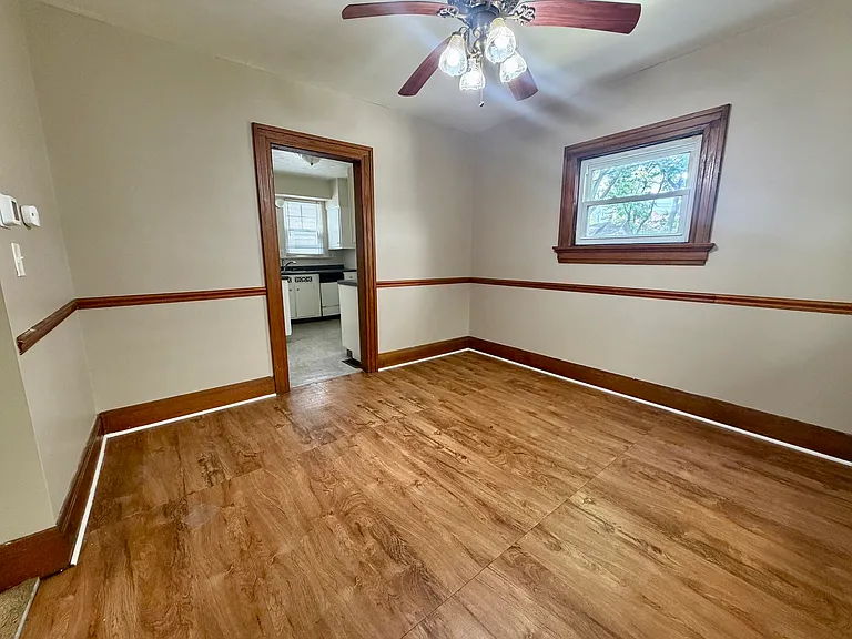 53 Forest Glen Ave — Photo 7