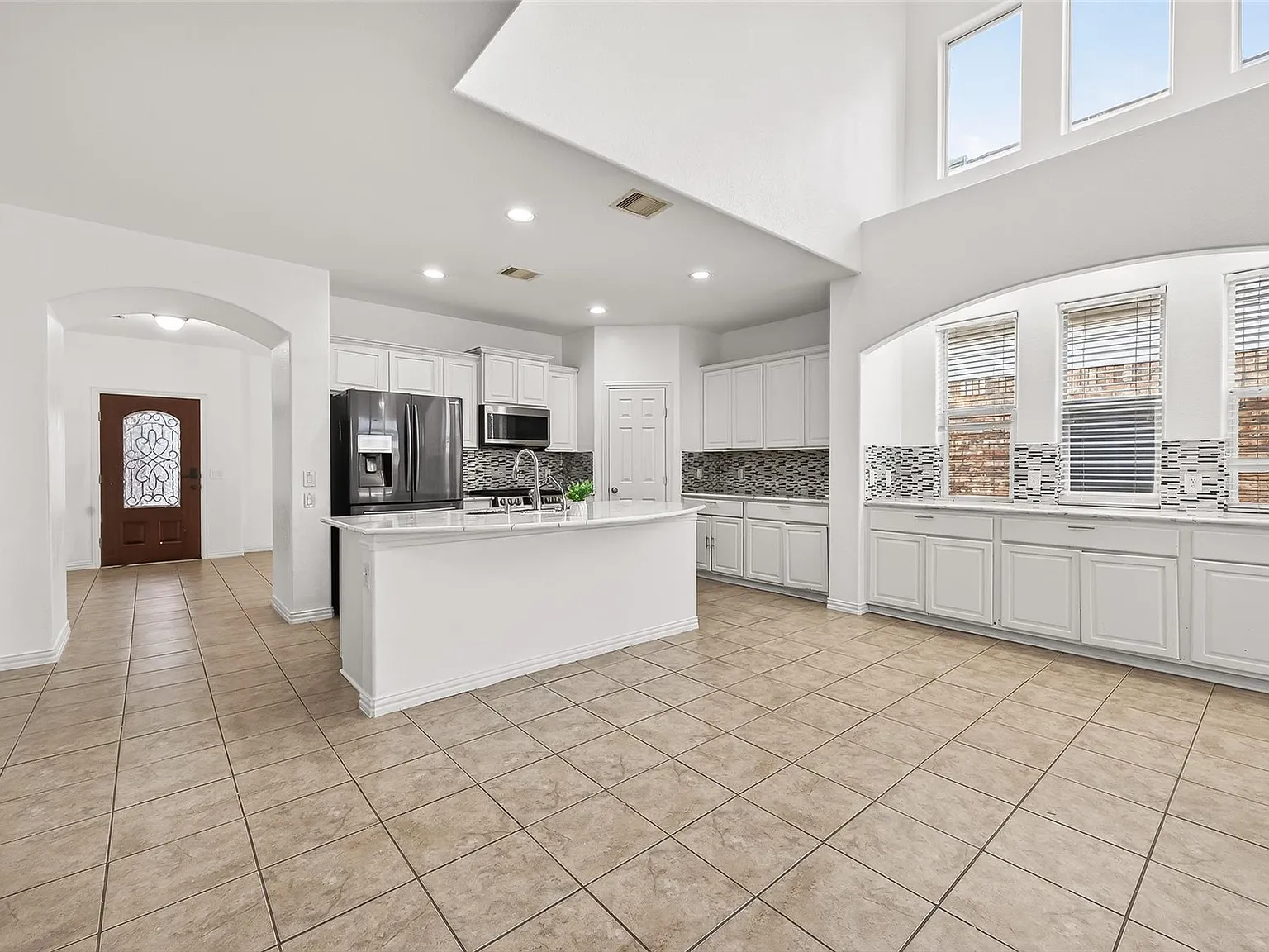 4 bed, 3.5 bath, 3339 sqft, $2,999 — Photo 1