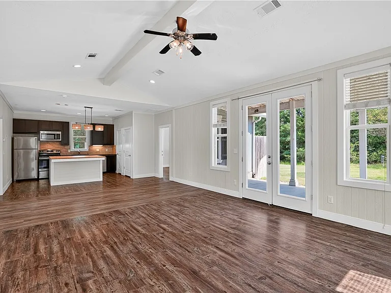 5444 Raymond Stotzer Pkwy — Photo 7