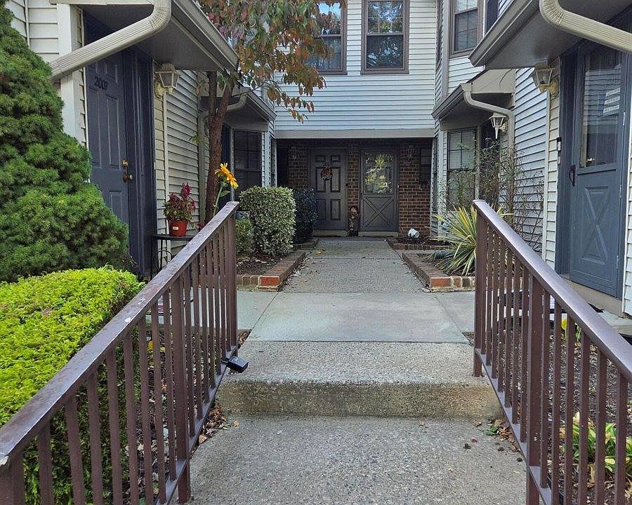 1st image of 2006 Bayhead Dr #2006